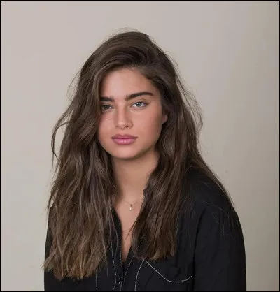 Quel pays représente Noa Kirel ?