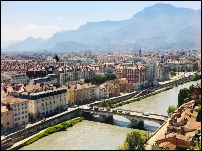 Quelle est la préfecture de l'Isère ?
