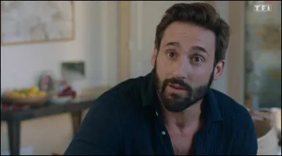 Dans la saison 2 de quoi Michael devient-il dépendant ?