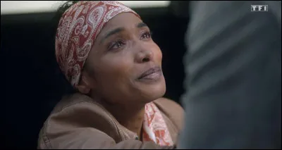 Estelle, tombe-t-elle enceinte et avorte-t-elle sans l'avis de Michael ?