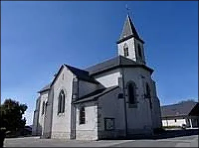 Nous terminons notre balade à Saint-Ours, commune de l'arrondissement de Chambéry, située dans le département ...