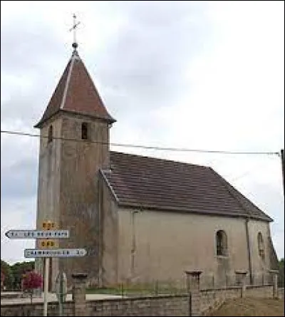 Petit village de 80 habitants, inclus néanmoins dans l'aire d'attraction de Lons-le-Saunier, Foulenay se situe dans l'ancienne région ...