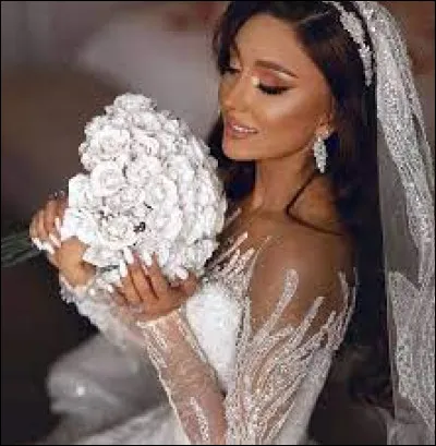 Quel est le nom de la coutume gitane qui consiste à vérifier que la jeune fille qui va se marier est vierge ?