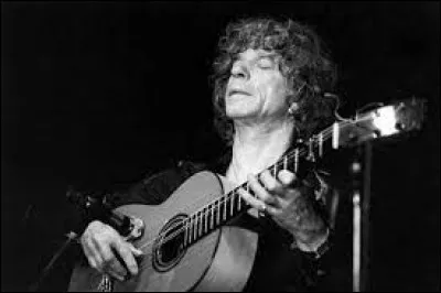 ''Manitas de Plata'' est une légende de la musique gitane. Que signifie son surnom ?