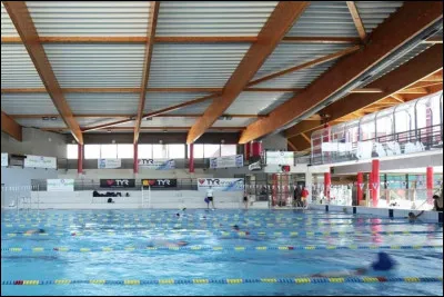 Y a-t-il une piscine à Chevreuse ?