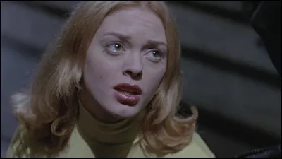 Qui va découvrir le corps de Tatum Riley ?