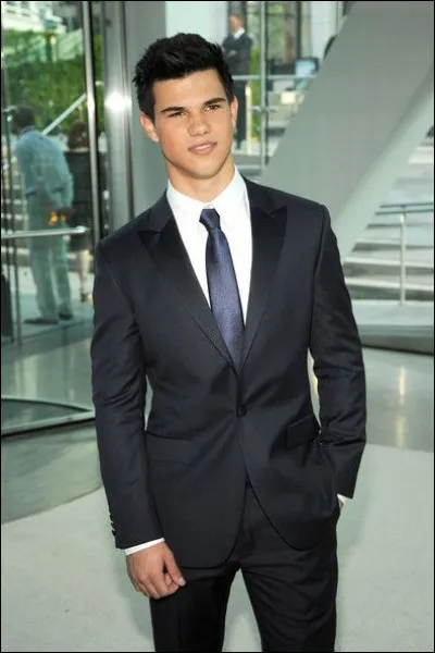 Trouves-tu qu'il était beau quand il était jeune ?