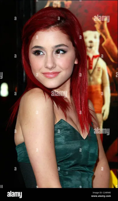 En ... c'est la révélation : elle est choisie pour incarner le rôle de Cat Valentine dans la série télévisée "Victorious".