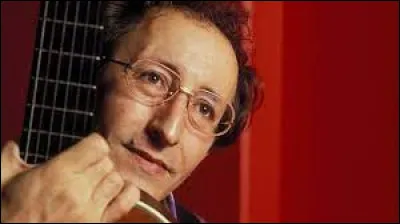 Idir : Il était un chanteur, décédé ce 2 mai 2020, de nationalité...