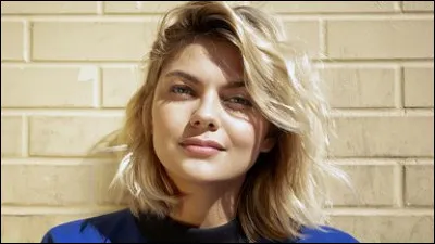 A qui Louane s'adresse-t-elle dans sa chanson "Secret", sortie en 2022 ?