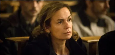 Dans quel film Sandrine Bonnaire est-elle une femme qui cache à son fils qu'elle sait qu'il a accidentellement tué un enfant ?