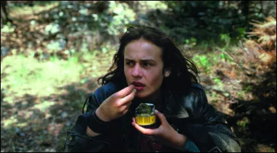 Dans quel film Sandrine Bonnaire est-elle une femme qui vit dans la rue ?