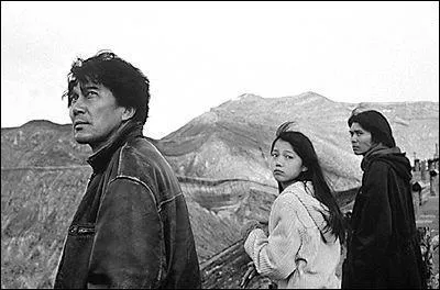 Comment s'appelle l'acteur principal d'Eureka ( gauche sur la photo) ?