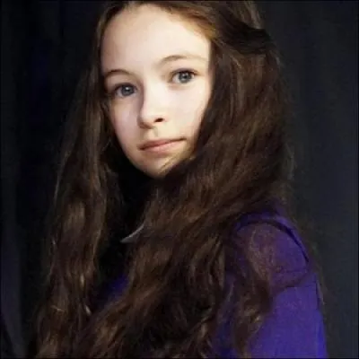 Je suis incarne par Jodelle Ferland. Je suis une vampire apparetnant  l'arme de Victoria et un livre a t crit sur mon histoire. Qui suis-je ?