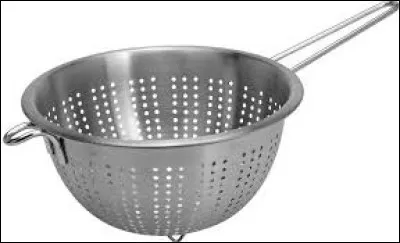 Dans quel sport collectif traite-t-on un mauvais joueur de "passoire" ?