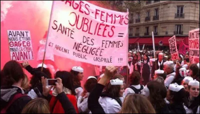 XXIe s. > Malgré cela, en France notamment, le métier est encore déconsidéré, relégué aux quantités négligées par les pontes de la médecine. Il en advient un mouvement social d'une ampleur unique : le départ en est donné à Bruxelles en 2013 par ... (Complétez !)