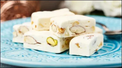 Quelle ville française est réputée pour son nougat ?