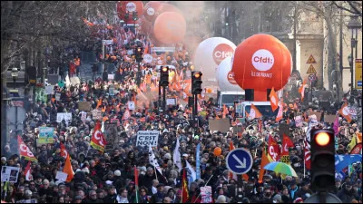 Par quoi sont causées les manifestations de 2023 ?