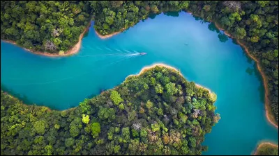 Quel est le contraire d'un étiage pour un fleuve ?
