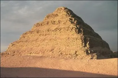 Quelle est cette pyramide ?