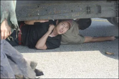 Pour finir, comment Rick est-il contacté par des gens qui essayent de le sortir d'une situation critique ?