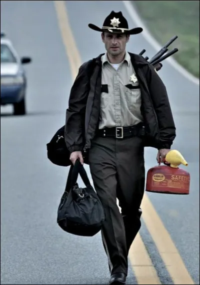 Dans quel état est le premier zombie (les morts-vivants sont généralement appelés comme cela), que voit notre bon vieux policier solitaire ?