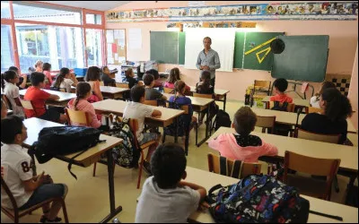 Retour au collège...
Tu apprends avec stupéfaction qu'il y a un nouveau dans ta classe (à cette période de l'année).
Que fais-tu ?