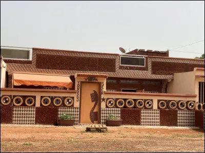 Comment trouves-tu cette façade ?