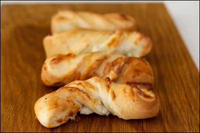 Passons maintenant au salé avec ces petits roulés, très apprécié lors des apéros.