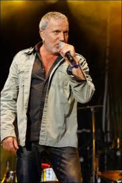 Avec quel chanteur Bernard Lavilliers interprète-t-il "Melody Tempo Harmony" en 1995 ?