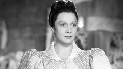Qui est cette actrice qui joue le rôle de ''Nine'' dans le film de 1956 ''Mon curé chez les pauvres'' ?
