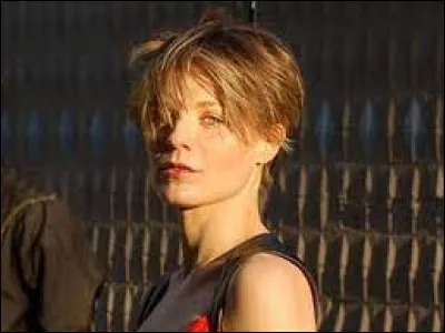 Gala : Quelle chanson de cette chanteuse est devenue l'hymne de la Coupe du monde 2022 ?