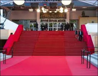 Durant quel mois peut-on suivre le Festival de Venise ?