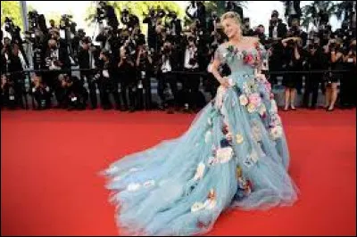 Comment les films sont-ils sélectionnés pour la compétition officielle ?