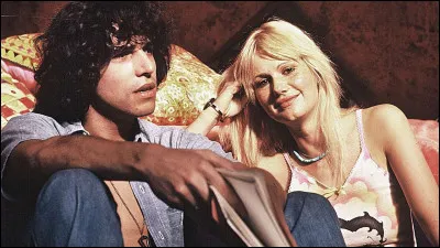 Laquelle de ses compagnes Julien Clerc a-t-il rencontrée sur le tournage du film "D'amour et d'eau fraîche" en 1976  ?