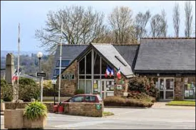 Je vous emmène en Bretagne à Plounévez-Moëdec. Commune de l'arrondissement de Lannion, elle se situe dans le département ...