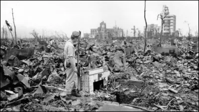 Peu de temps après l'explosion d'une bombe atomique sur Hiroshima, survint celle de Nagasaki. Quelle est la date de l'explosion de "Fat Man" (nom de la bombe atomique larguée sur Nagasaki) ?