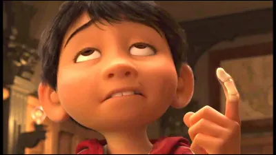 Facile qui est ce petit garçon ?