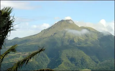 Géographie : comment s'appelle ce célèbre volcan martiniquais ?
