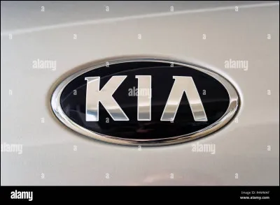 Quelle est cette marque de voiture ?