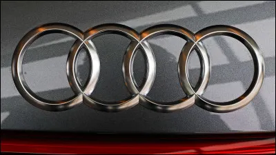 Quelle est cette marque de voiture ?