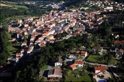 Cette petite ville de 3000 habitants du département de la Loire, située dans la plaine du Forez, c'est Boën sur ...