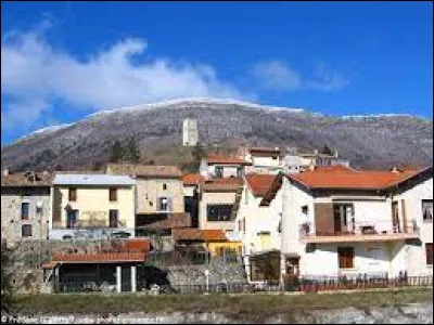 Ce village de 800 habitants du département des Hautes-Alpes, c'est Aspres sur ...