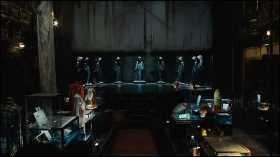 Qui Samantha Carpenter voit (en hallucination) dans la galerie des Ghostface dans Scream 6 ?