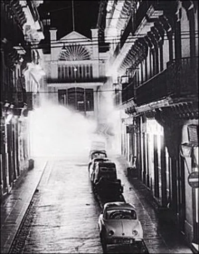 Que signifie OAS qui veut combattre jusqu'au bout pour le maintien de l'Algérie française ?