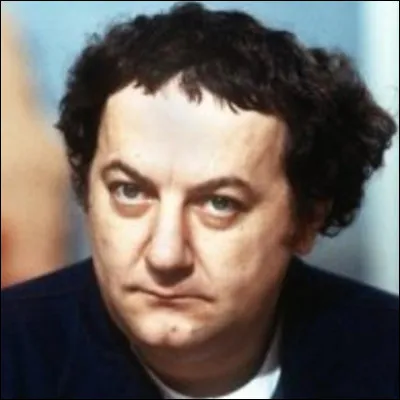 En voici un pas très "malin" ! 
Qui a écrit "Quand on s’endort avec le cul qui gratte,
on se réveille avec les doigts qui puent." ?