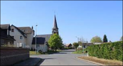Je vous propose de commencer notre balade dans les Hauts-de-France, à Auchonvillers. Village de l'arrondissement de Péronne, il se situe ...