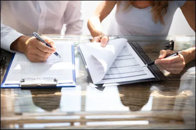 Une évaluation surprise est alors annoncée par ta professeure...
Que fais-tu ?