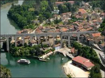 Ce village du département de la Drôme, situé en bordure de l'Isère au pied du massif du Vercors, c'est Saint-Nazaire en ...