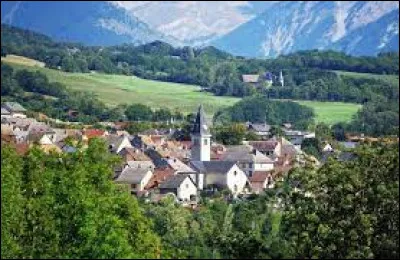 Ce bourg du département des Hautes-Alpes, situé au nord de Gap, en bordure du massif des Ecrins, c'est Saint-Bonnet en ...